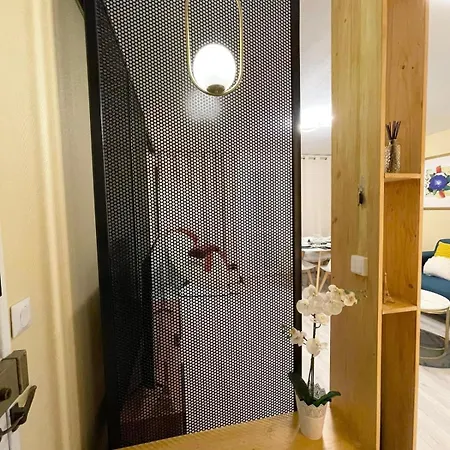 Bright&spacious 3br With Balconies Metro 6 Glacière