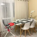 Cozy & Spacious 3br With Balconies Metro 6 Glaciere Apartment