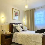 Cozy & Spacious 3br With Balconies Metro 6 Glaciere * Paris