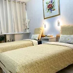 Cozy & Spacious 3br With Balconies Metro 6 Glaciere Apartment