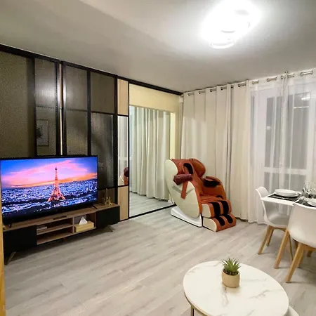 Cozy & Spacious 3br With Balconies Metro 6 Glaciere Apartment *