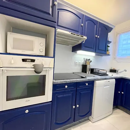 Cozy & Spacious 3br With Balconies Metro 6 Glaciere Apartment *