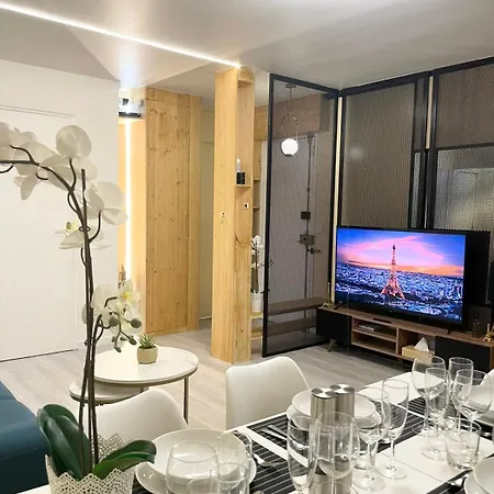 Cozy & Spacious 3br With Balconies Metro 6 Glaciere Apartment *