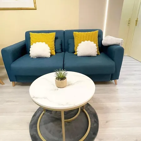 Cozy & Spacious 3br With Balconies Metro 6 Glaciere Paris