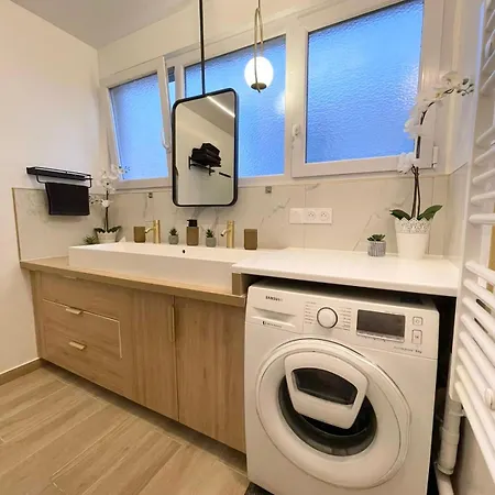 Apartment Cozy & Spacious 3br With Balconies Metro 6 Glaciere