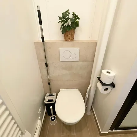 Cozy & Spacious 3br With Balconies Metro 6 Glaciere Paris