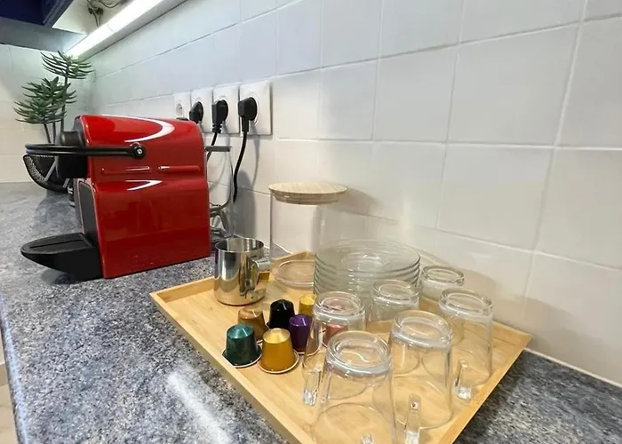 Cozy & Spacious 3br With Balconies Metro 6 Glaciere Paris