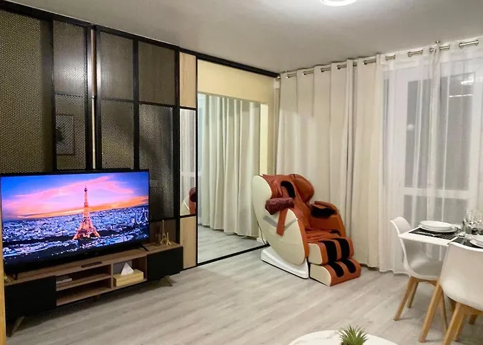 Cozy & Spacious 3br With Balconies Metro 6 Glaciere Apartment *