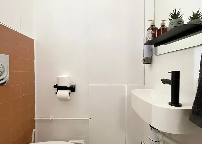 Apartment Cozy & Spacious 3br With Balconies Metro 6 Glaciere Paris