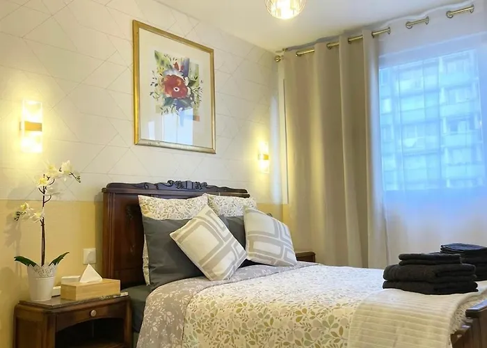 Cozy & Spacious 3br With Balconies Metro 6 Glaciere * Paris