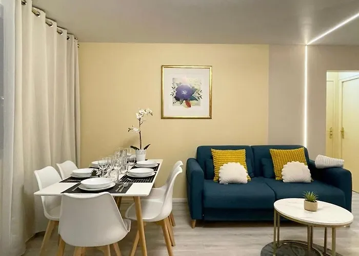 Cozy & Spacious 3br With Balconies Metro 6 Glaciere Apartment Paris