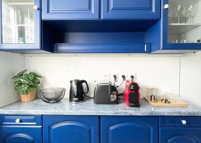 Cozy & Spacious 3br With Balconies Metro 6 Glaciere Apartment