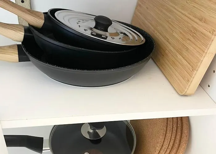 Cozy & Spacious 3br With Balconies Metro 6 Glaciere Apartment *