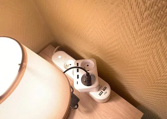 Cozy & Spacious 3br With Balconies Metro 6 Glaciere