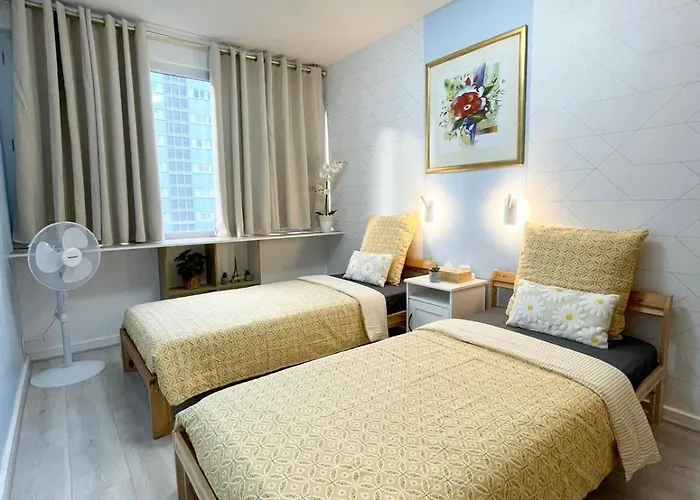 Apartment Cozy & Spacious 3br With Balconies Metro 6 Glaciere *