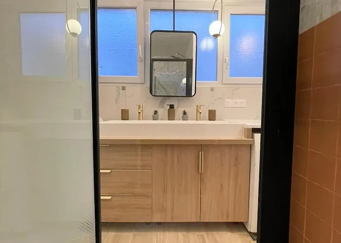 Apartment Cozy & Spacious 3br With Balconies Metro 6 Glaciere Paris