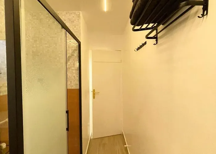 Apartment Cozy & Spacious 3br With Balconies Metro 6 Glaciere