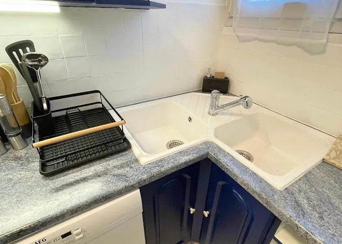 Apartment Cozy & Spacious 3br With Balconies Metro 6 Glaciere *