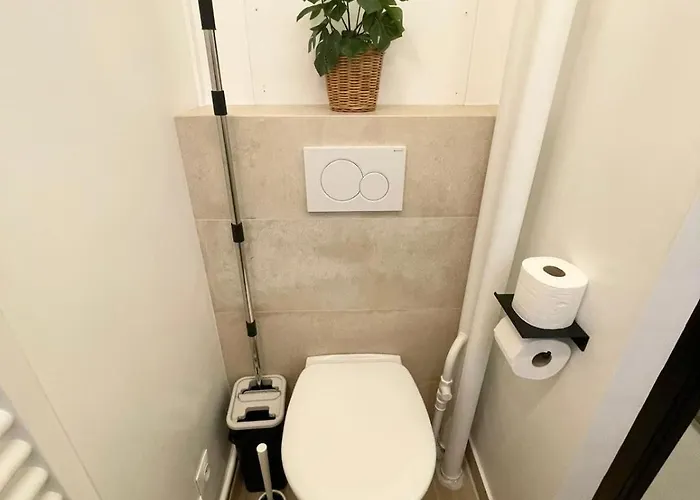 Cozy & Spacious 3br With Balconies Metro 6 Glaciere Paris