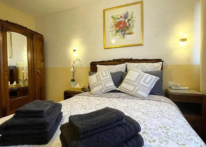 Cozy & Spacious 3br With Balconies Metro 6 Glaciere Paris