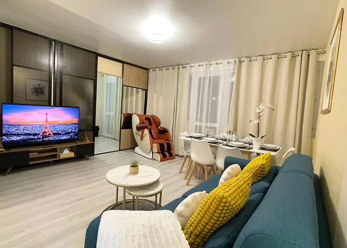 Cozy & Spacious 3br With Balconies Metro 6 Glaciere