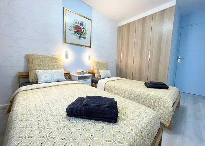 Apartment Cozy & Spacious 3br With Balconies Metro 6 Glaciere Paris