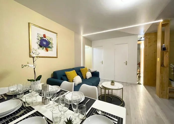 Cozy & Spacious 3br With Balconies Metro 6 Glaciere