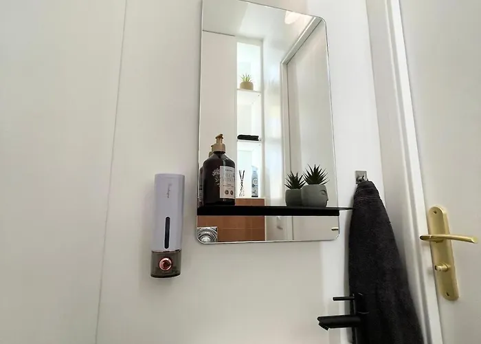 Bright&spacious 3br With Balconies Metro 6 Glacière Paris